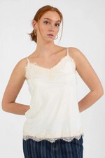 Load image into Gallery viewer, Coster Copenhagen - Heart Rosie Lace Top - Cream
