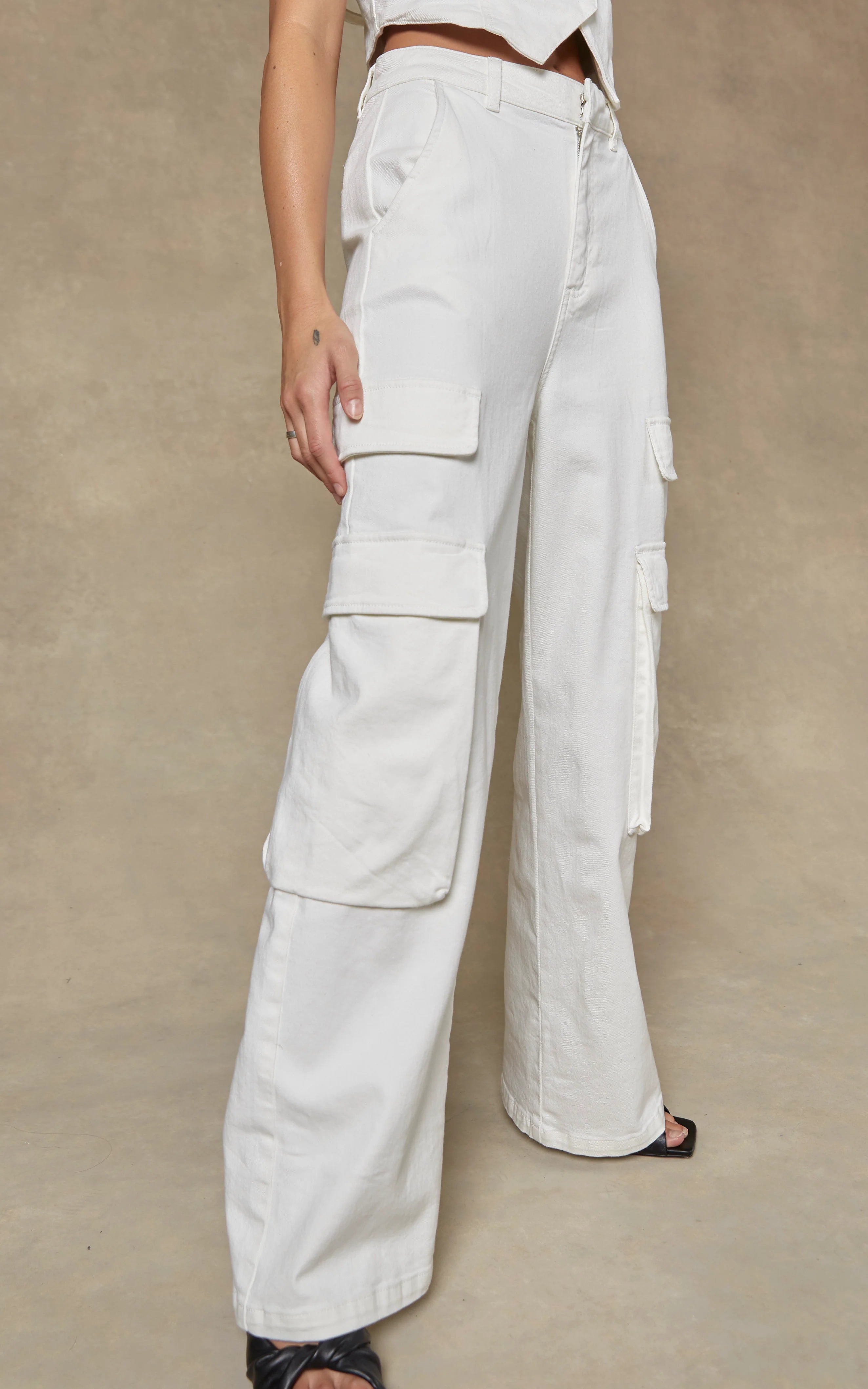 Dricoper | Cargo Wide Leg Pants | Cream