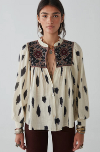 Maison Hotel - Macarena Blouse - Dust In the Wind Ivory